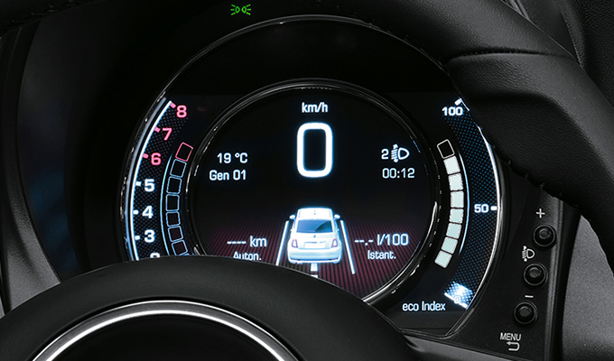 Tableau de bord TFT numérique de 7’’ radio DAB Uconnect 7’’ avec CarPlay/Android Auto