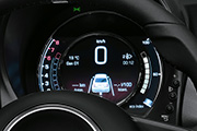 Tableau de bord TFT numérique de 7’’ radio DAB Uconnect 7’’ avec CarPlay/Android Auto